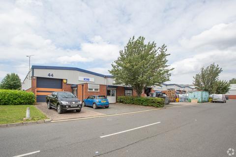 Warehouse to rent, Kelvin Way West Bromwich B70 7TP