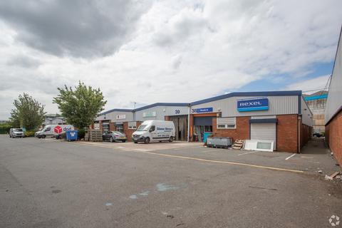 Warehouse to rent, Kelvin Way West Bromwich B70 7TP