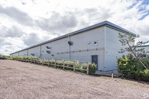 Warehouse to rent, Vale Park Evesham WR11 1GT