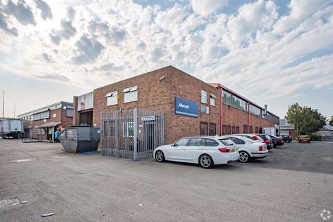 Warehouse to rent, Park Ln Oldbury B69 4LH