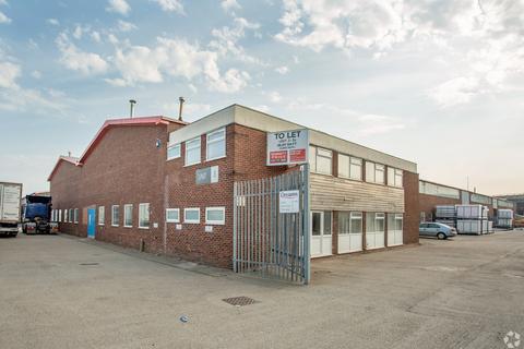 Warehouse to rent, Park St Oldbury B69 4LH