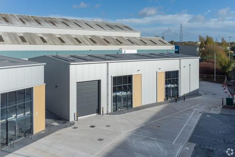 Warehouse to rent, Peartree Ln Dudley DY2 0XW