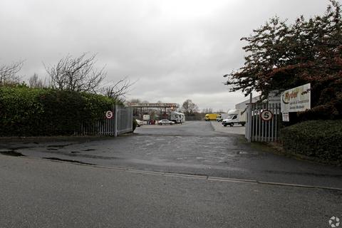 Warehouse to rent, Fairfield Rd Halesowen B62 9JL