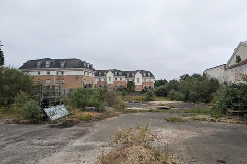 Land to rent, Hipley St Old Woking GU22 9LL