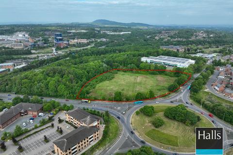 Land to rent, Land At Priorslee Roundabout Telford TF2 9PN