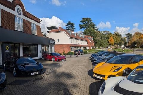 Retail property (high street) to rent, 2 Epsom Rd East Horsley KT24 6DG