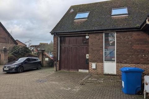 Industrial unit to rent, Tanners Ct Brockham RH3 7NH