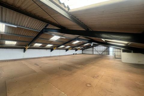 Warehouse to rent, Briar Clos Evesham WR11 4JT