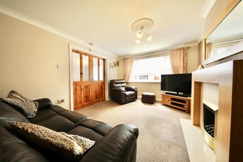 3 bedroom terraced house for sale, Gildane, Hull