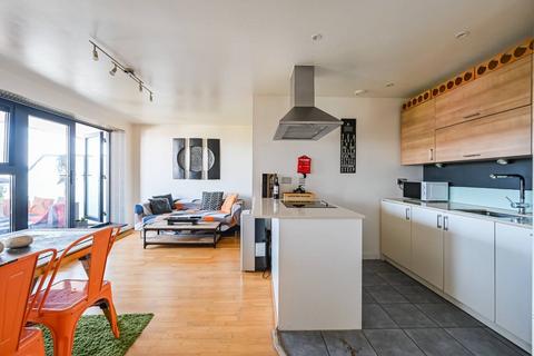 18 Mostyn Grove, London E3