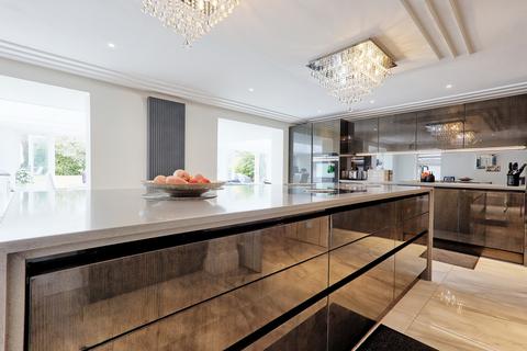 5 bedroom detached house for sale, Ernest Road, Hornchurch, RM11