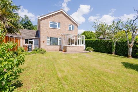 4 bedroom link detached house for sale, Tuckers Close, Crediton, EX17