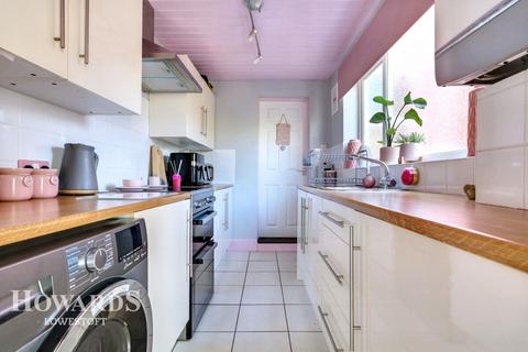 3 bedroom terraced house for sale, Lorne Park Road, Lowestoft