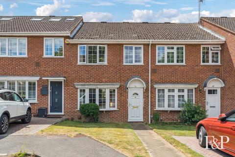 3 bedroom terraced house for sale, Balmoral Gardens, Windsor