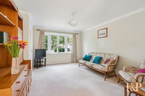 3 bedroom terraced house for sale, Balmoral Gardens, Windsor