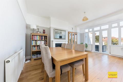 6 Green Moor Link, London, N21 2ND