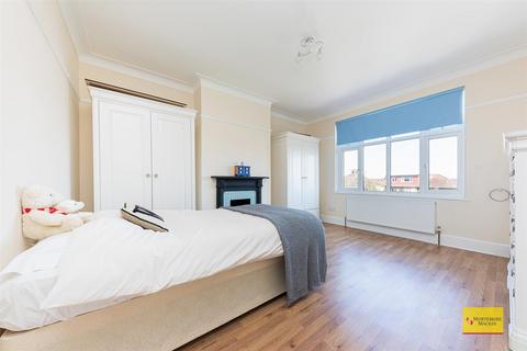 6 Green Moor Link, London, N21 2ND