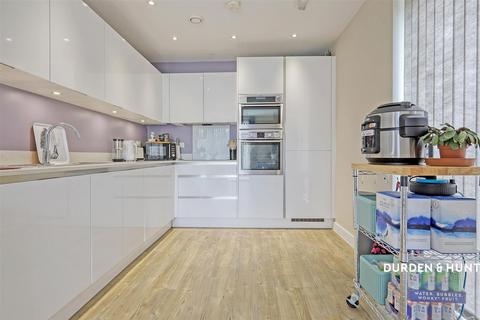 1 bedroom apartment for sale, Wildcary Lane, Thistle House, RM3
