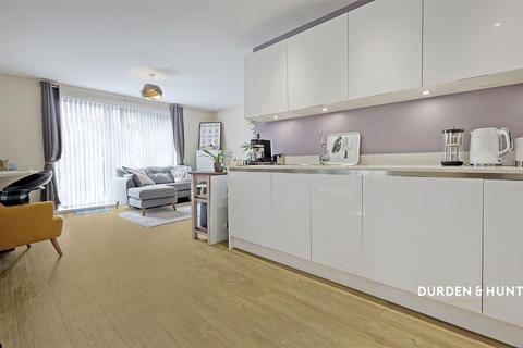 1 bedroom apartment for sale, Wildcary Lane, Thistle House, RM3