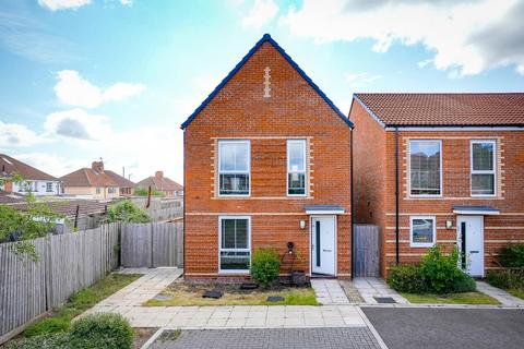3 bedroom detached house for sale, Harbord Close, Filwood Park