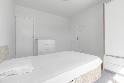 undefined, Staines Road West, Sunbury-on-Thames, TW16