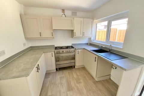 3 bedroom semi-detached house for sale, Petersfield Drive, Rowley Regis B65