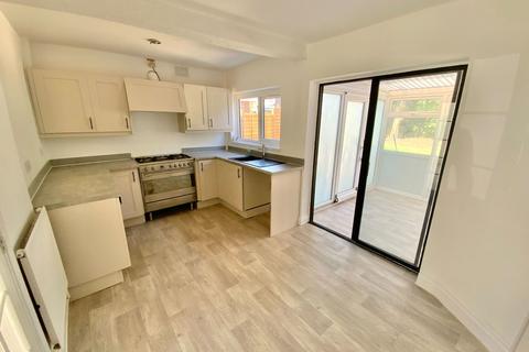 3 bedroom semi-detached house for sale, Petersfield Drive, Rowley Regis B65