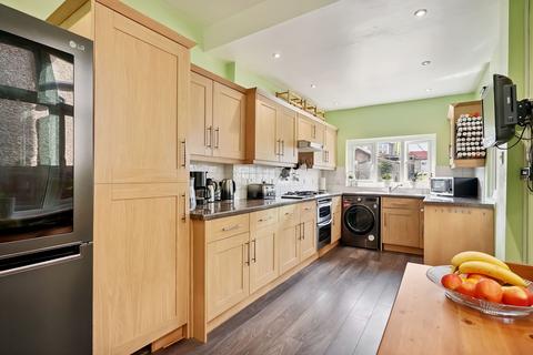 undefined, Carshalton Road, Sutton, SM1