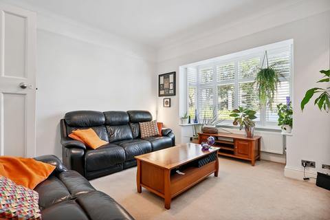 undefined, Carshalton Road, Sutton, SM1