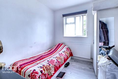 undefined, NW10