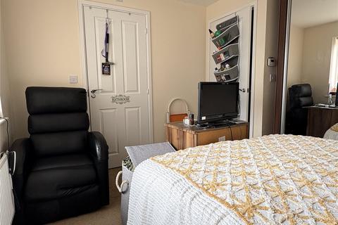 6 Holwick Close, Oldham, OL8 2ST
