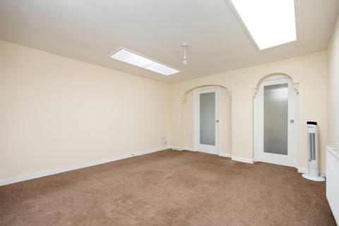 2 Ramsbury Walk, Trowbridge, BA14 0UU