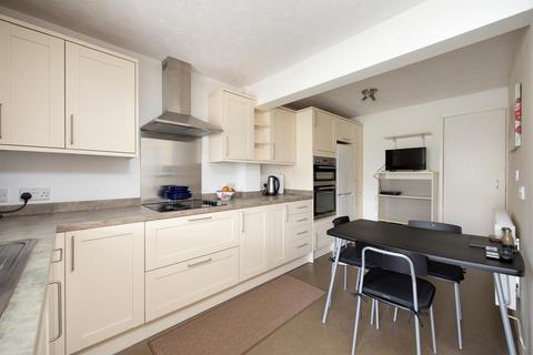 2 Ramsbury Walk, Trowbridge, BA14 0UU