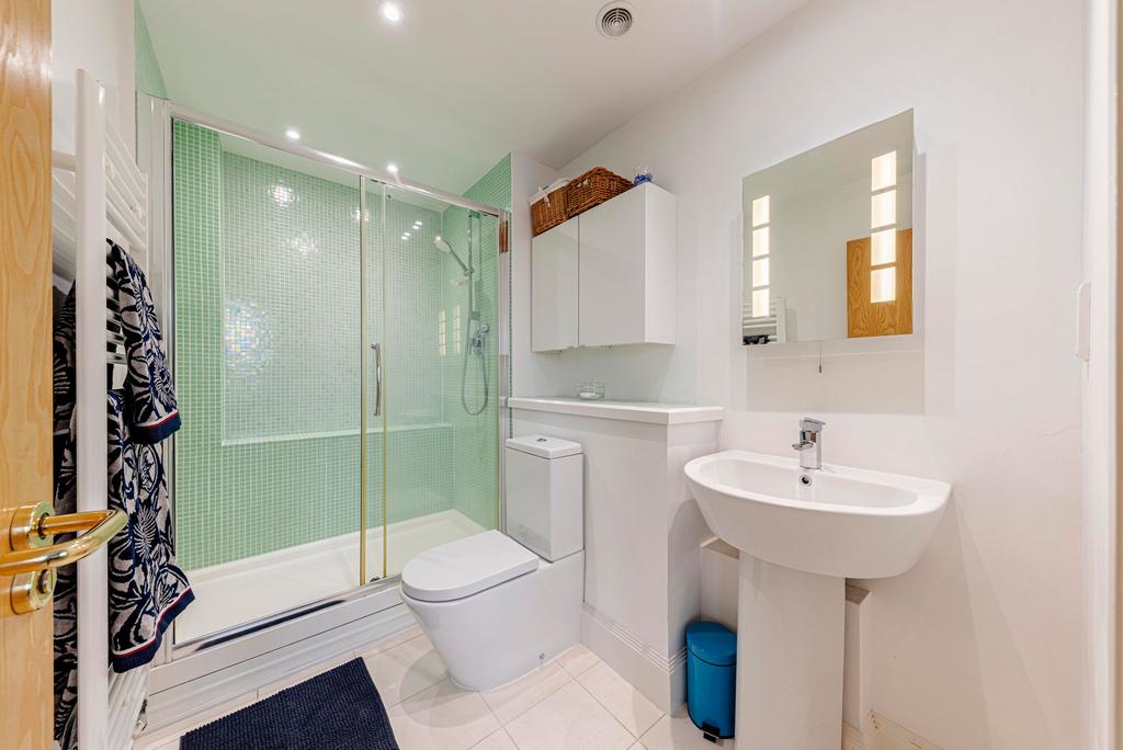 En-Suite (1)