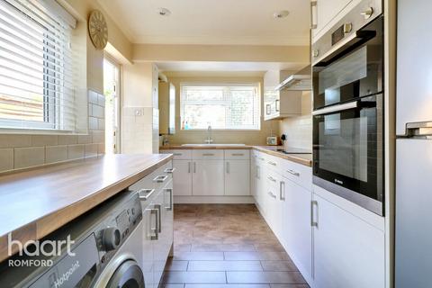 undefined, Willow Street, Romford, RM7 7LJ