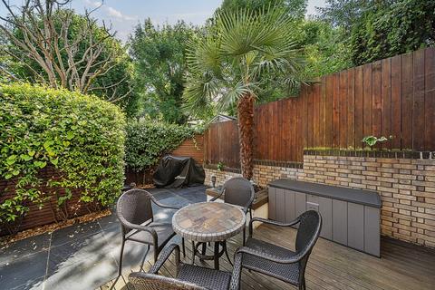 37 Ericcson Close, London, SW18 1SQ