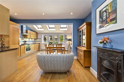 32 Ailsa Avenue, Twickenham, TW1 1NG