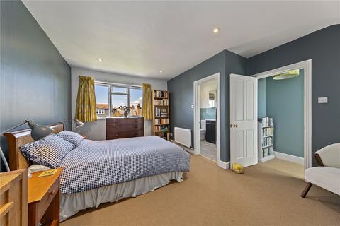 32 Ailsa Avenue, Twickenham, TW1 1NG
