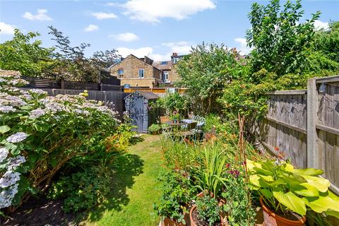 32 Ailsa Avenue, Twickenham, TW1 1NG