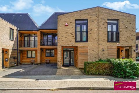 3 bedroom terraced house for sale, MINOTAUR DRIVE, BARNET, EN5