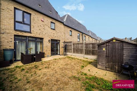 3 bedroom terraced house for sale, MINOTAUR DRIVE, BARNET, EN5