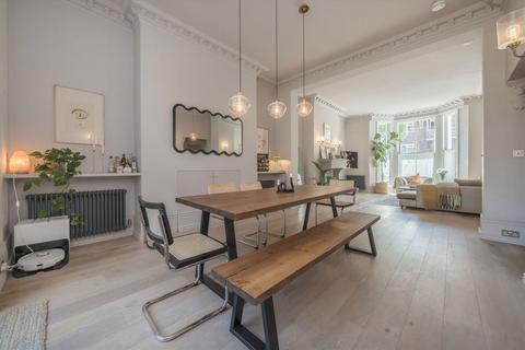 3 bedroom flat for sale, Westwick Gardens, London W14