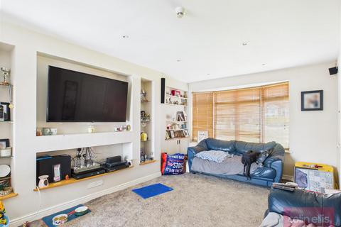 3 bedroom semi-detached house for sale, Overdale, Eastfield, Scarborough