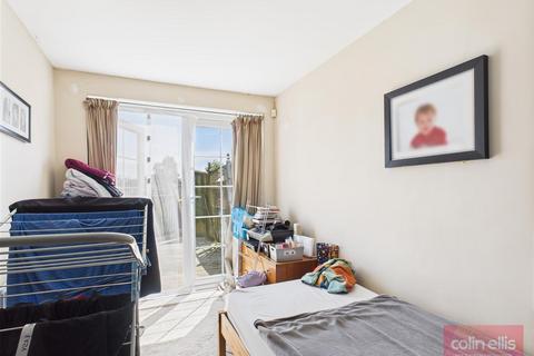 3 bedroom semi-detached house for sale, Overdale, Eastfield, Scarborough