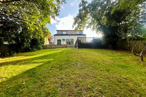 undefined, Bradford Road, Oakenshaw, Bradford, BD12