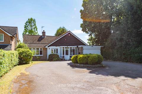 2 bedroom bungalow for sale, Oakley Wood Drive, Solihull, West Midlands, B91
