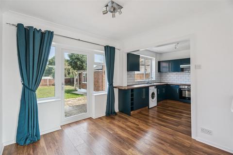 120 Ampthill Road, Shefford, SG17 5BH