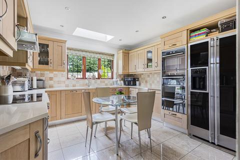 3 Anners Close, Egham, TW20 8UU