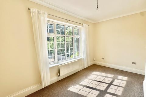 undefined, Earls Avenue, Kent CT20