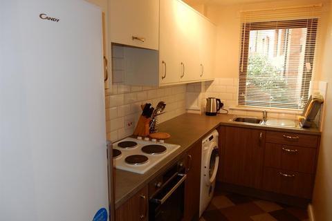 2 bedroom flat to rent, John Knox Street, Glasgow